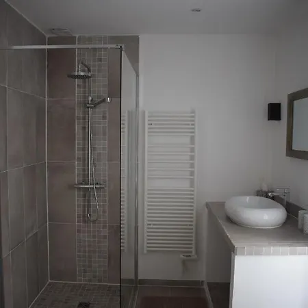 Les Jasmins Bed & Breakfast *